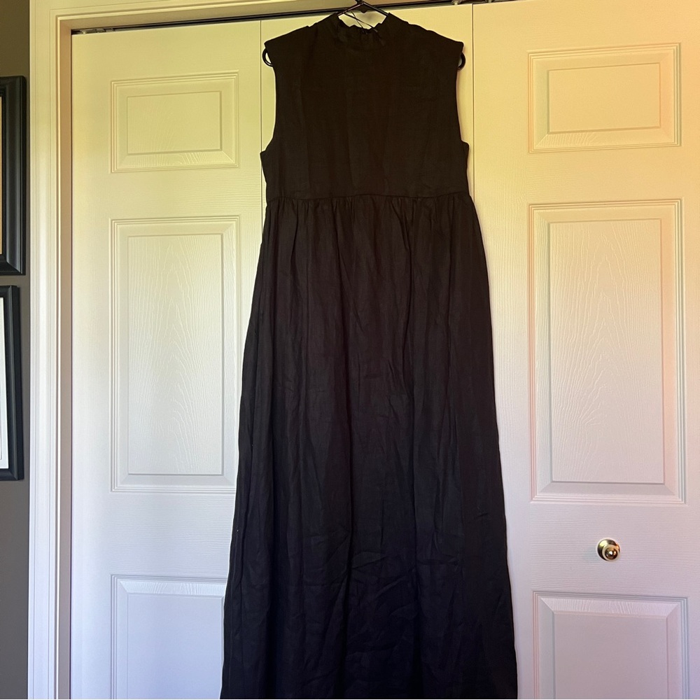 Dissh Black high neck Sleeveless maxi Dress size 6